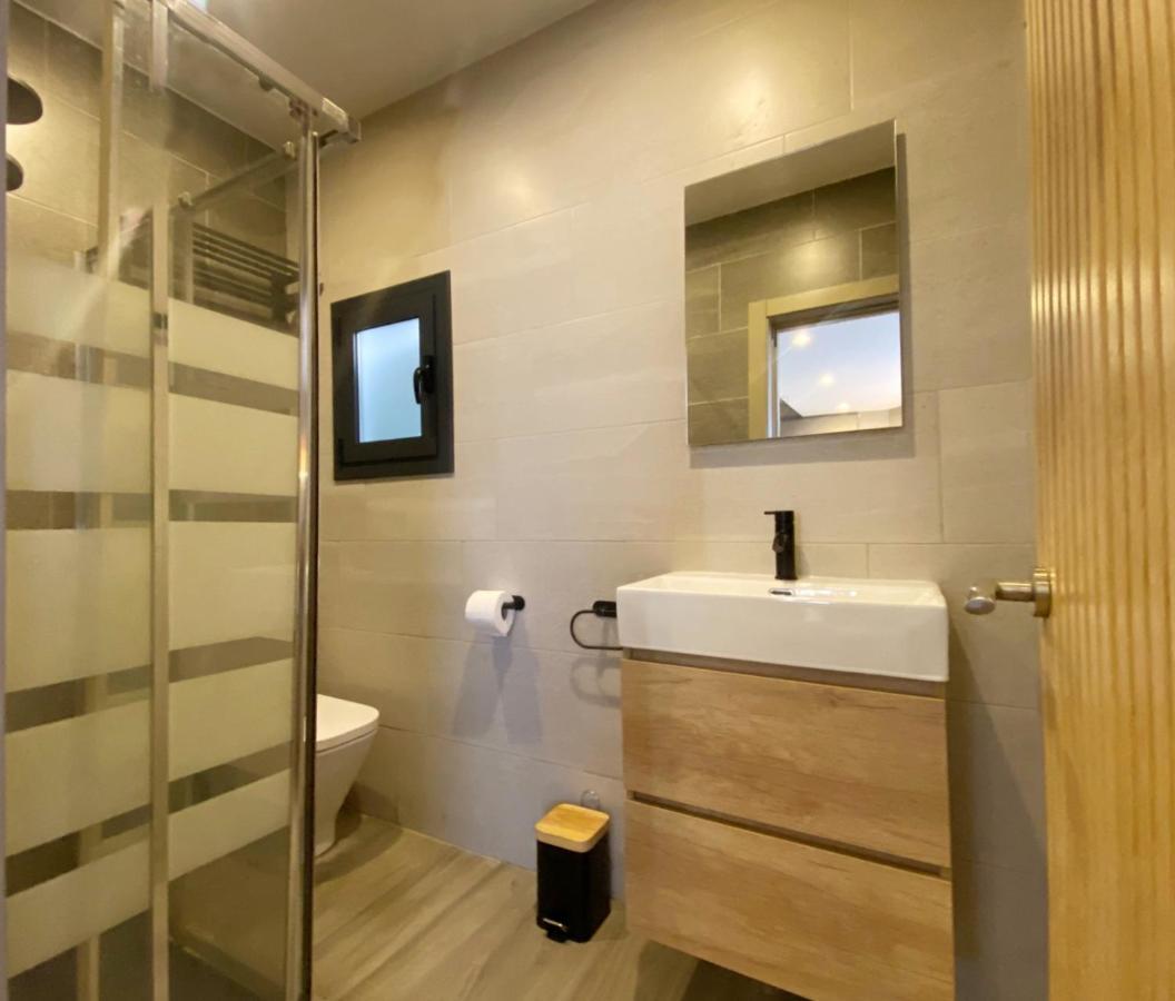 Villa Fridays Flats Onix House L’Hospitalet de Llobregat Exterior foto